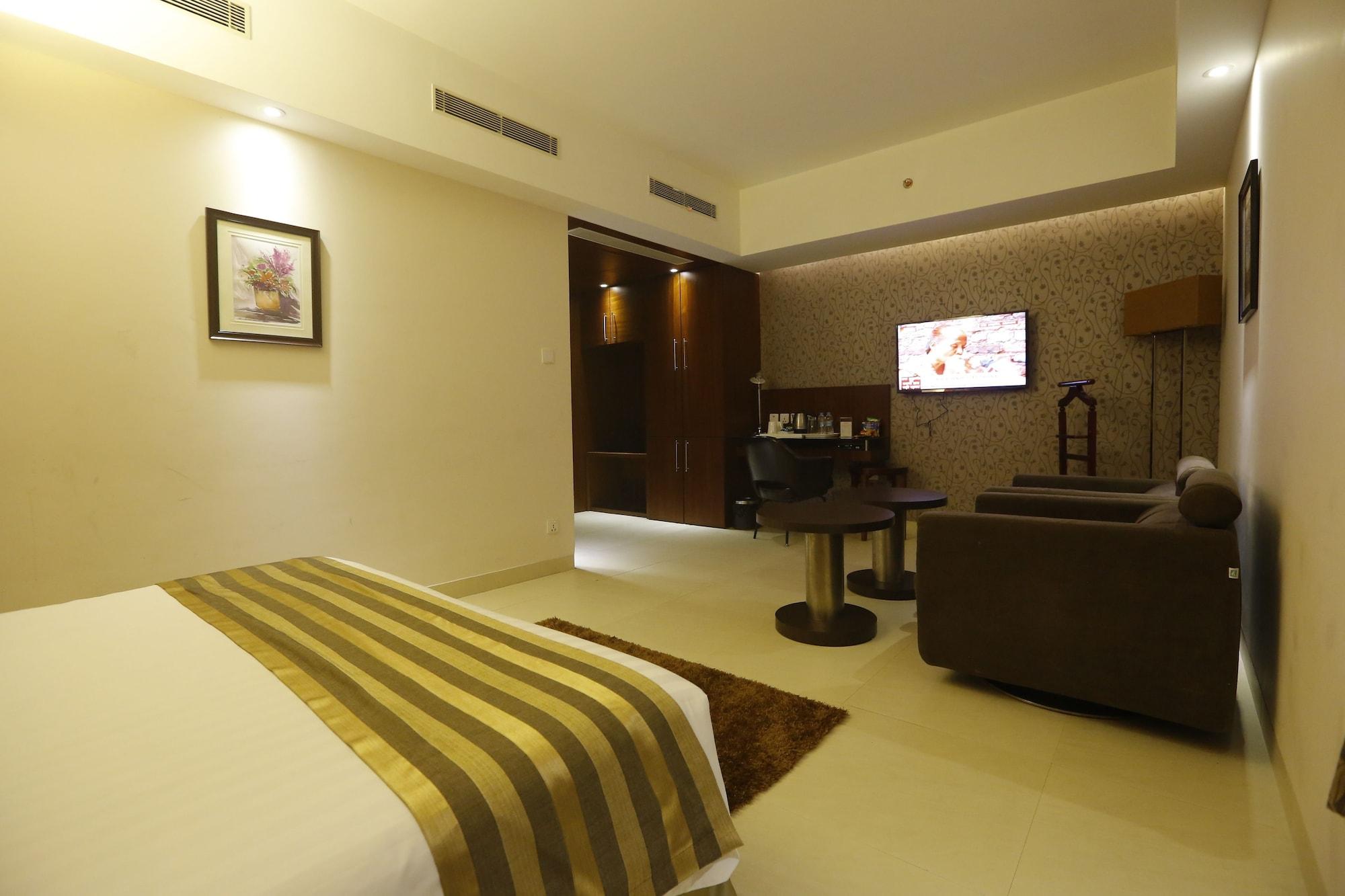 Celesta - Kolkata Hotel Exterior photo