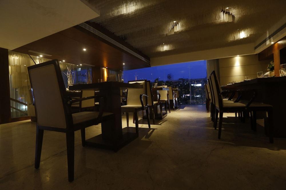 Celesta - Kolkata Hotel Exterior photo